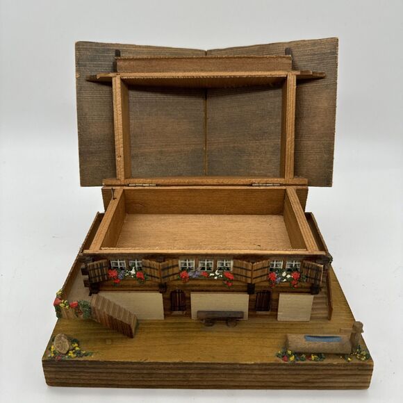 VTG Cuendet SWITZERLAND MUSICAL BOX SHALET “Love Story 7.25"x4.75"‎ WOOD - Picture 14 of 14